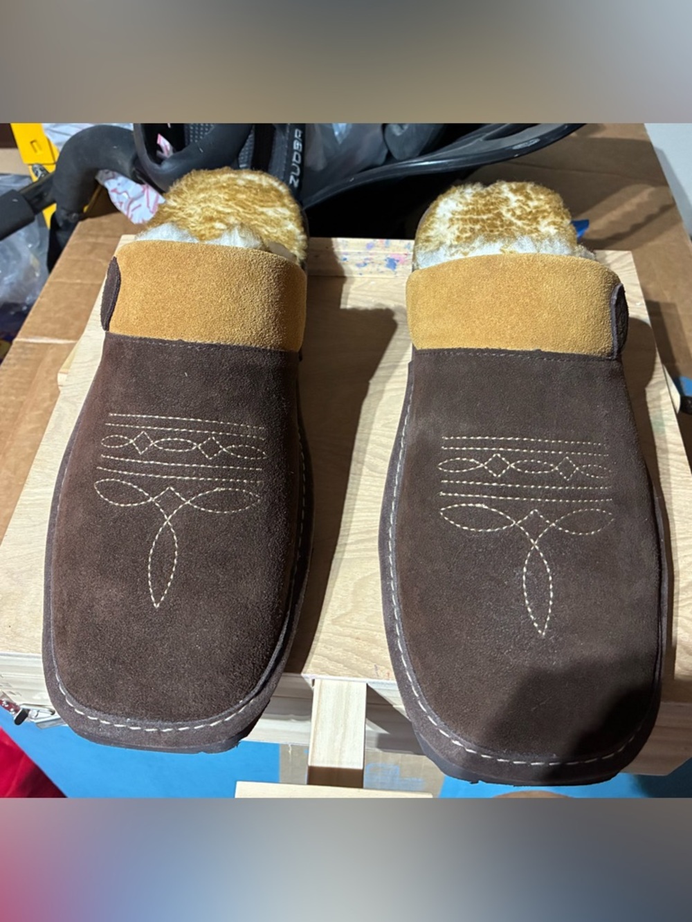 Ariat Silversmith Square Toe Suede Slipper - Brown Men's Size 11 US